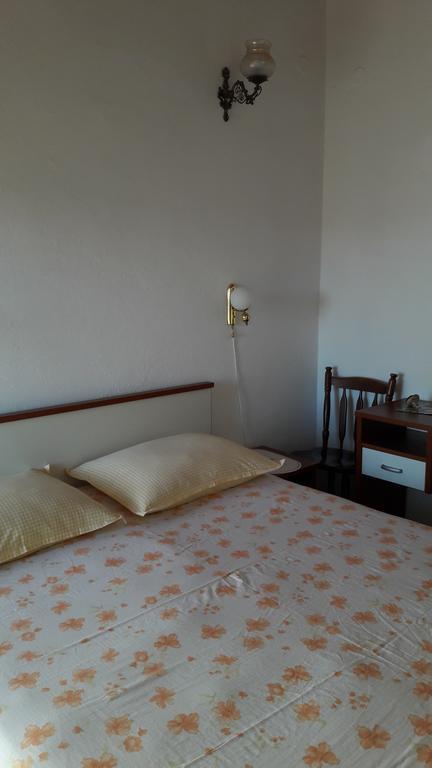 Nina Juric * Brodarica (Sibenik-Knin)